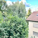 Large Flats, Hwa - Self Checkin Ζυρίχη