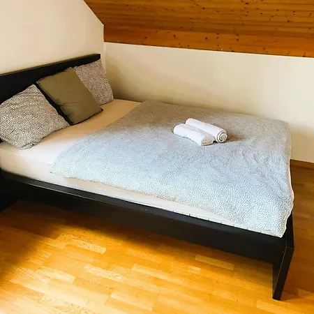 Large Flats, Hwa - Self Checkin Zurich