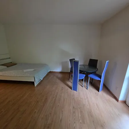 Center Flats With Balcony - Rigid *