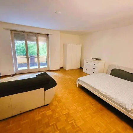Apartment Center Flats With Balcony - Rigid