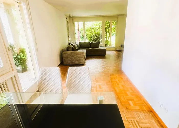 Large Flats, Hwa - Self Checkin * Zurich