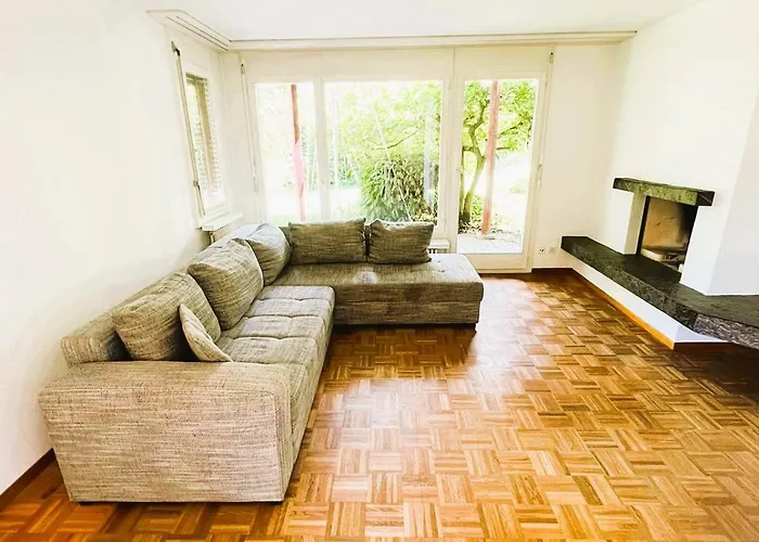 Large Flats, Hwa - Self Checkin