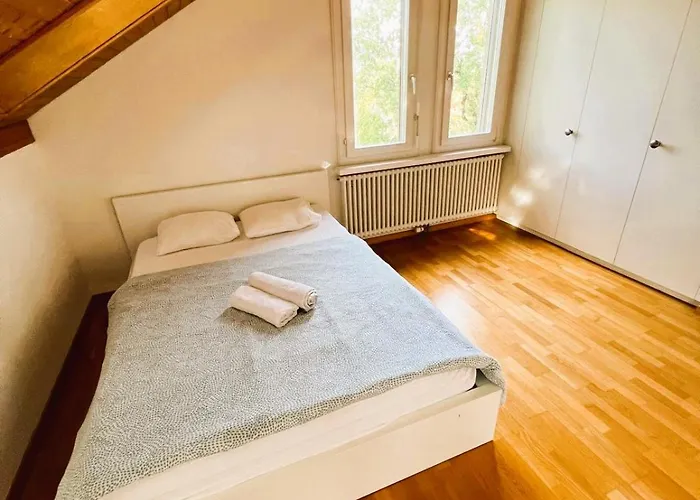 Large Flats, Hwa - Self Checkin Zurich