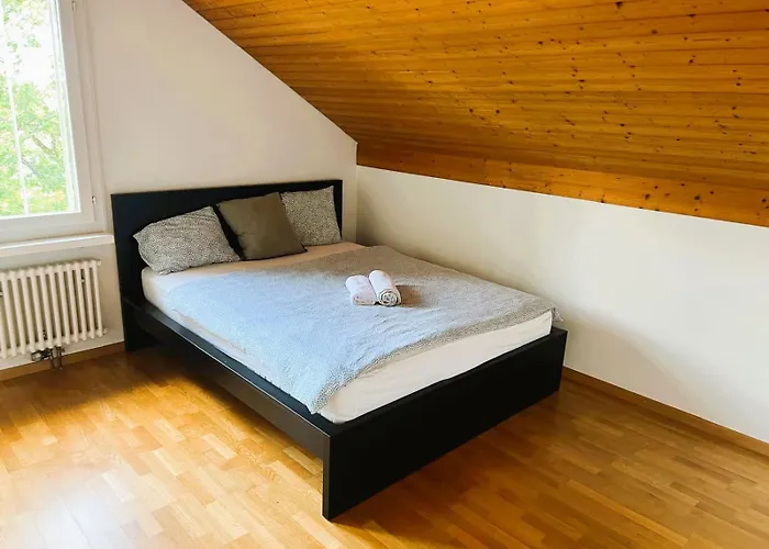 Large Flats, Hwa - Self Checkin