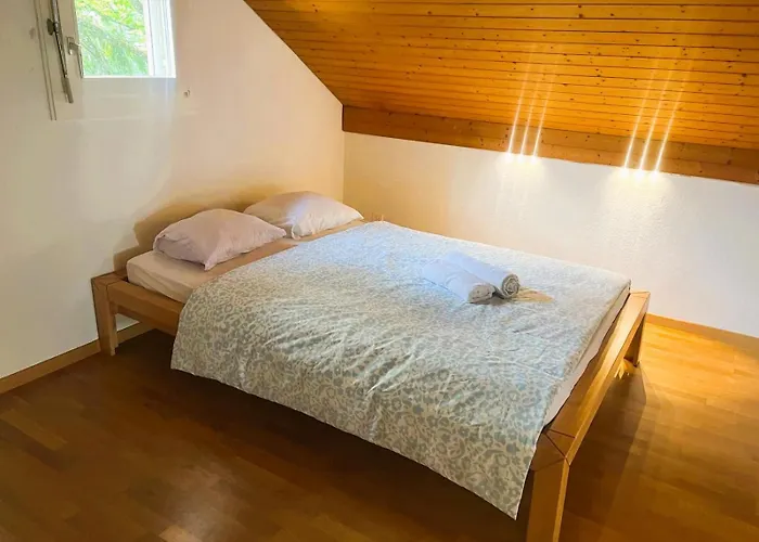 Large Flats, Hwa - Self Checkin *