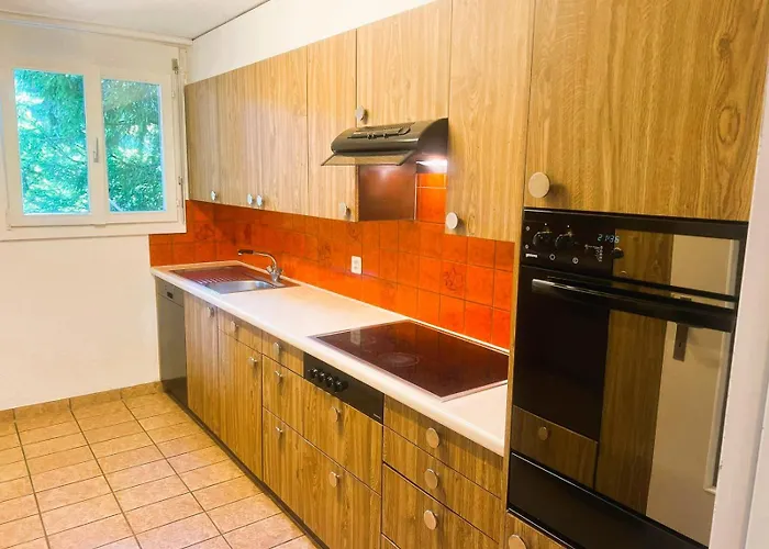 Large Flats, Hwa - Self Checkin Apartment