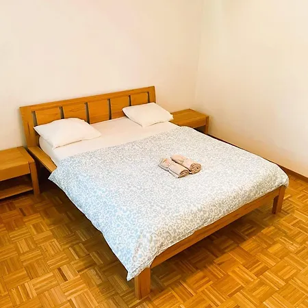 With View And Balcony In The Center Of Hwa Apartment Zürich