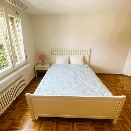 Апартаменти Apartments Close To Lake In The Center Of Zurich Hwa - Self Checkin Цюрих